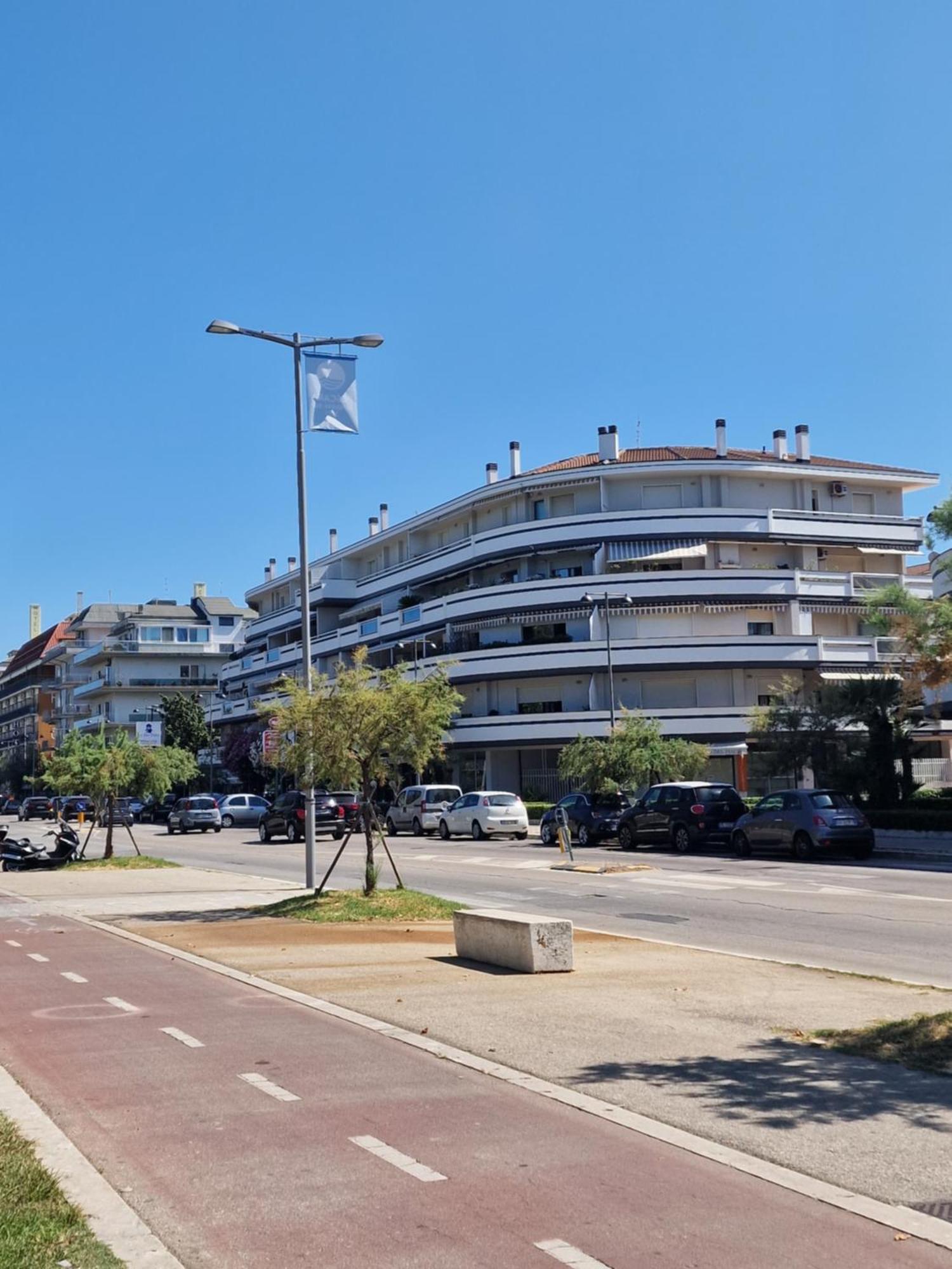 Tramonti Apartments Pescara Buitenkant foto