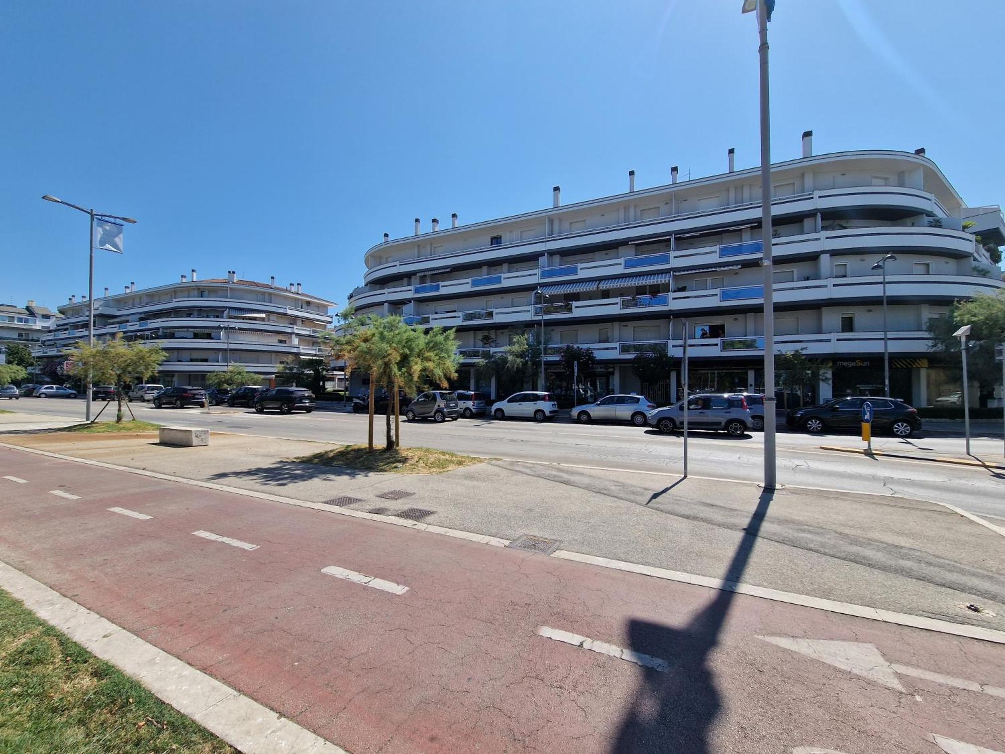 Tramonti Apartments Pescara Buitenkant foto