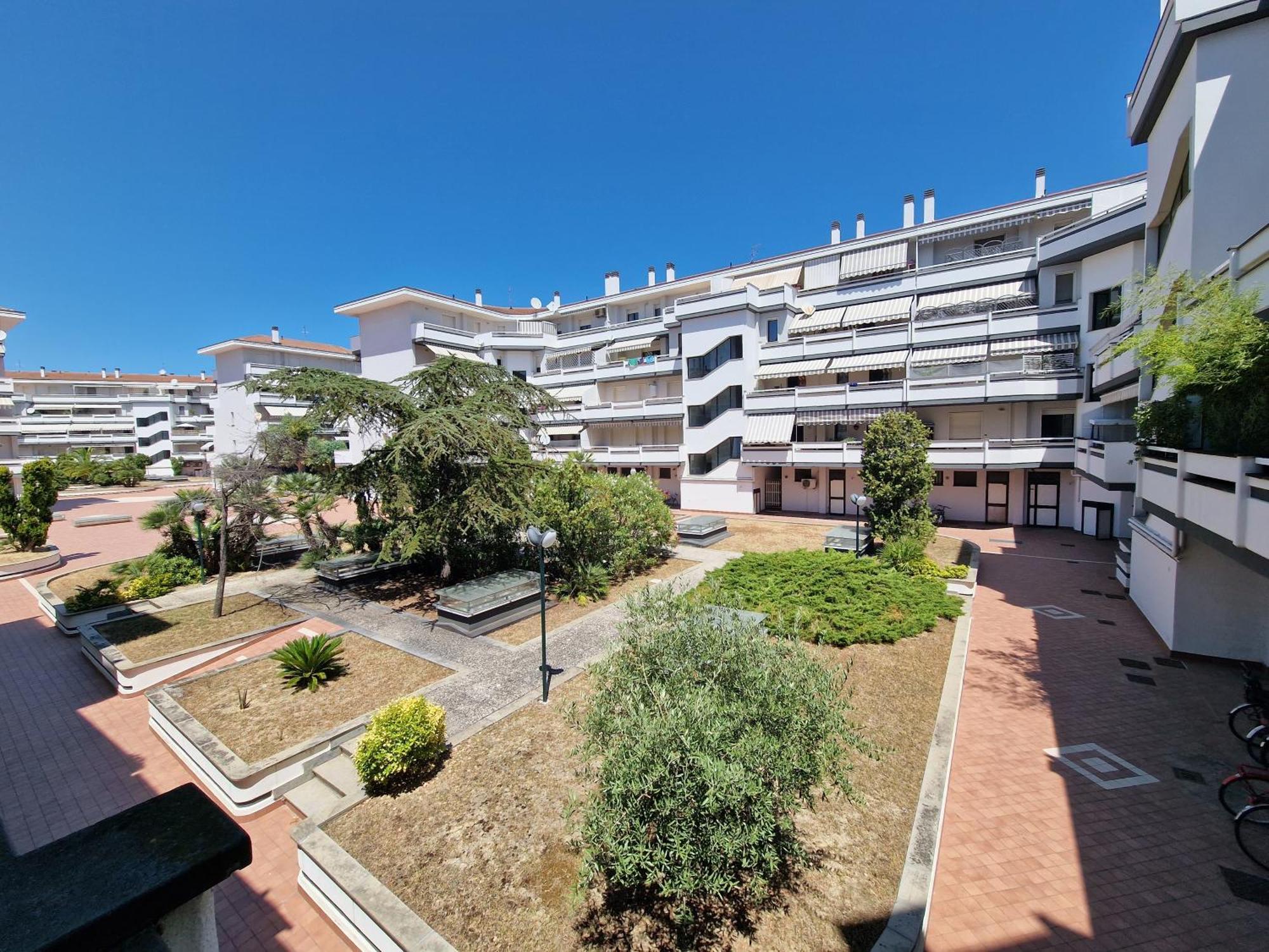 Tramonti Apartments Pescara Buitenkant foto